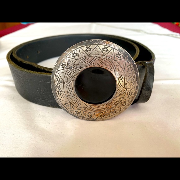 Vintage black leather belt - Picture 1 of 6